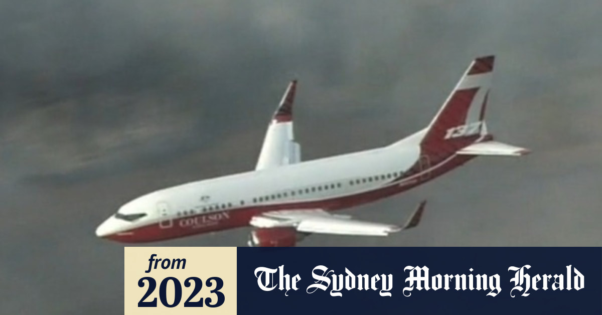 Video Firefighting plane crashes in Western Australia
